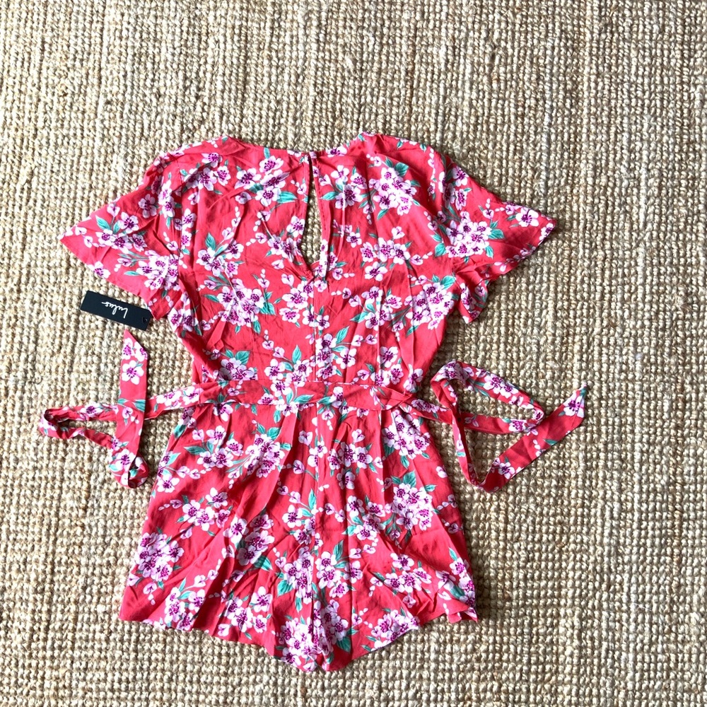 NEW LULUS Summer Travel Red Floral Romper SMALL S - Picture 3 of 8